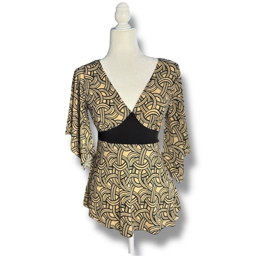 MKM Designs Black and Cream Swirl Top Sz M